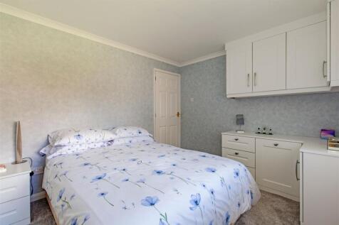 Bedroom 2-2.jpg