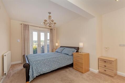 Bedroom 1-2.jpg