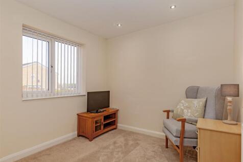 Bedroom 2-2.jpg