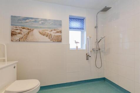 Shower Room-1.jpg