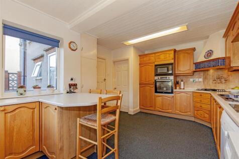 Kitchen-2.jpg