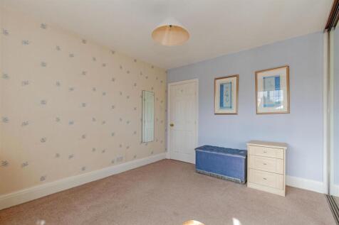 Bedroom 2-2.jpg