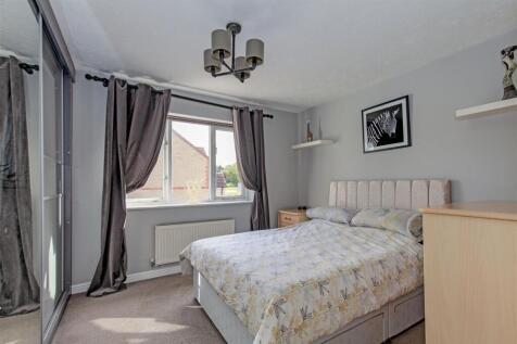 Bedroom 1-1.jpg