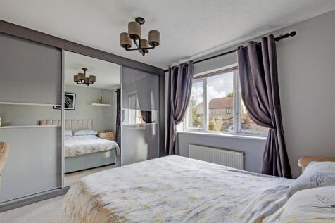 Bedroom 1-2.jpg