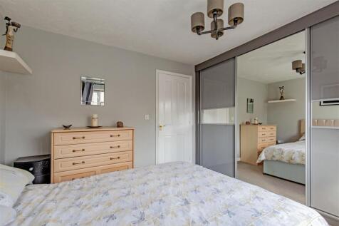 Bedroom 1-3.jpg