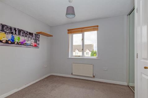 Bedroom 2-2.jpg
