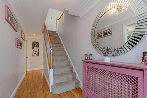 Entrance Hall-1.jpg