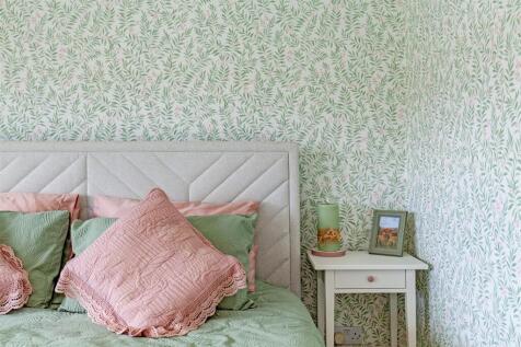 Bedroom 1-3.jpg
