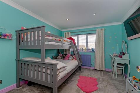Bedroom 2-2.jpg