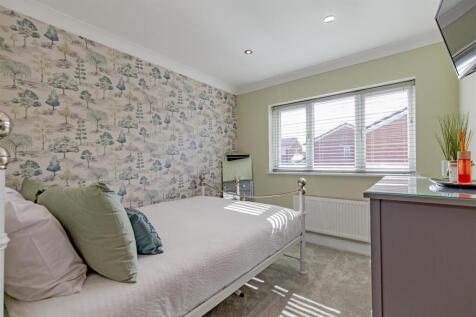 Bedroom 3-1.jpg