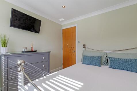 Bedroom 3-2.jpg