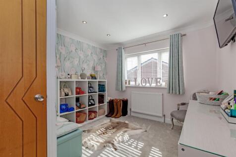 Bedroom 4-1.jpg