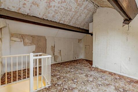 Bedroom 3-1.jpg