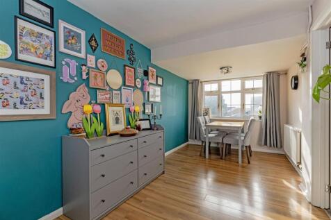 Dining Room-2.jpg