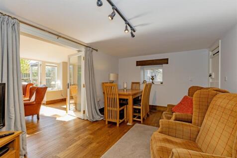 Dining Room-2.jpg