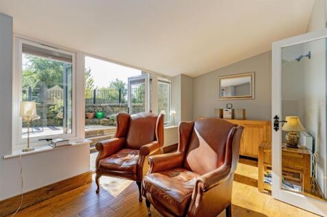 Sitting Room-2.jpg