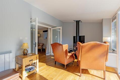 Sitting Room-4.jpg