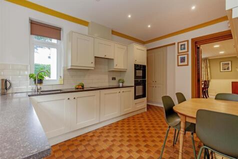 Kitchen-3.jpg