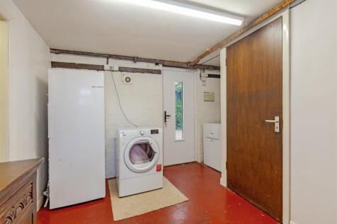 Utility Room-2.jpg