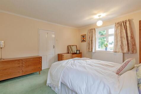 Bedroom 2-2.jpg