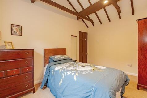 Bedroom 3-1.jpg