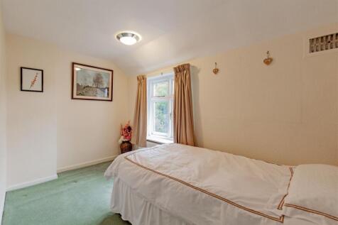 Bedroom 5-1.jpg