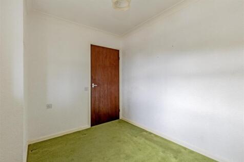 Bedroom 2-2.jpg