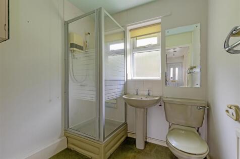 Shower Room-1.jpg