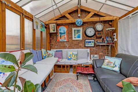 External Garden Room