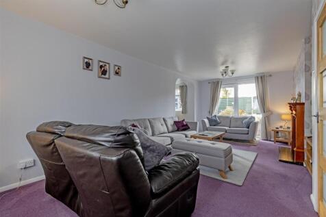 Reception Room-1.jpg