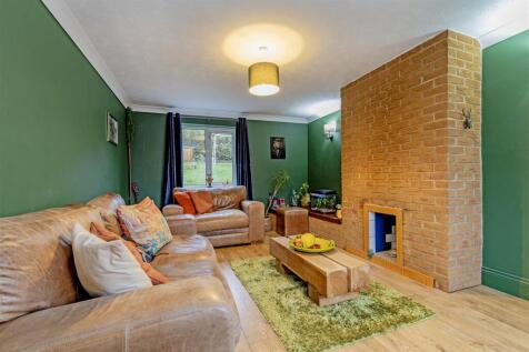 Spacious Reception Room