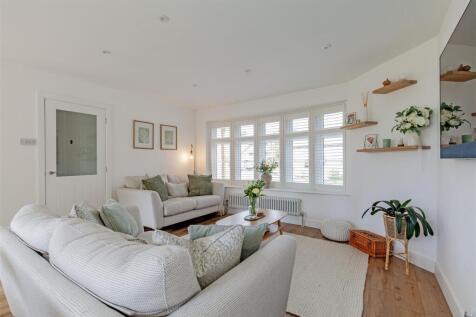 Stunning Open Plan Dining/Living Space