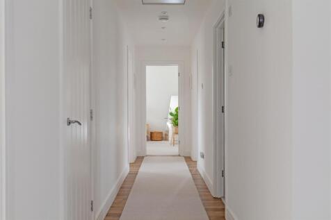 Spacious Entrance Hall