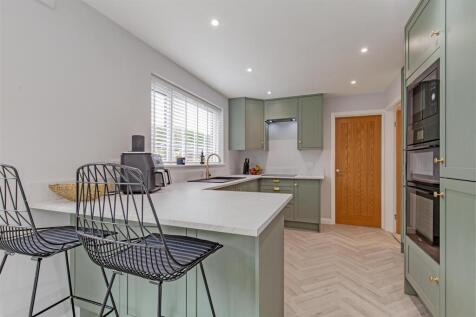Impressive Dining Kitchen