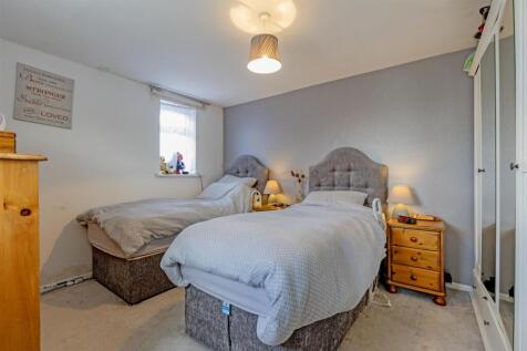 Front Double Bedroom