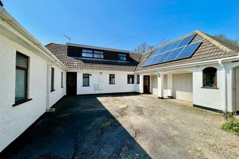Courtyard Area/Driveway