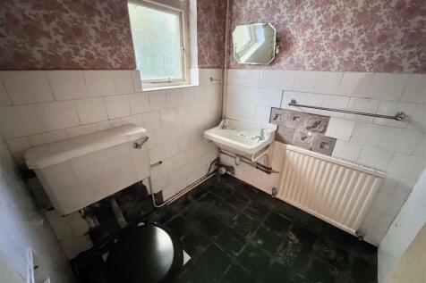 Downstairs Cloakroom