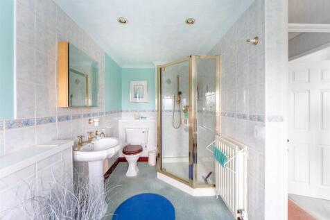 Four-Piece Family Bathroom