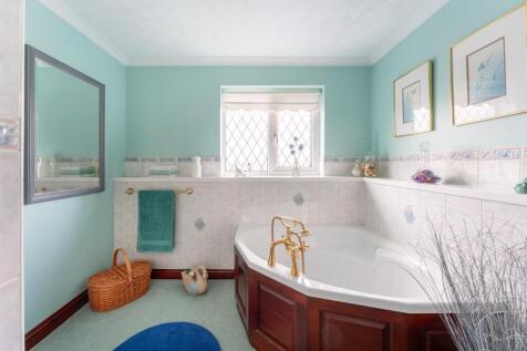 Four-Piece Family Bathroom