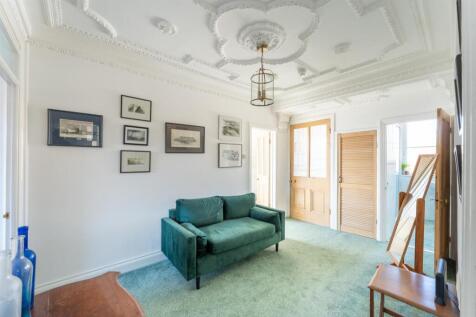 Hallway/Reception