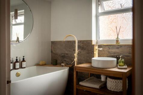 Four-Piece Bathroom
