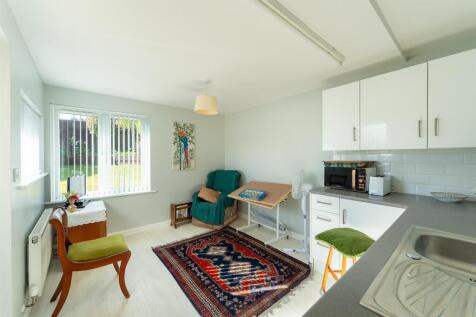 Annex - Lounge/Kitchenette