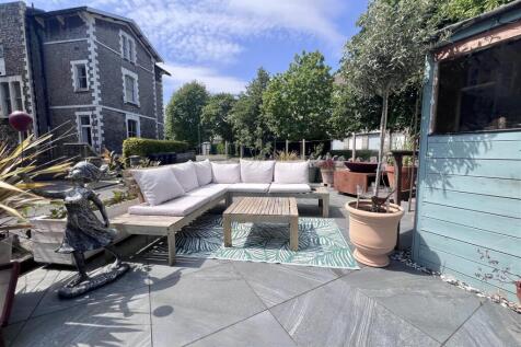 Corner Plot Garden