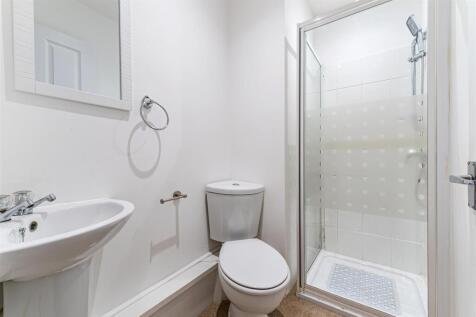 Bedroom Two En-suite