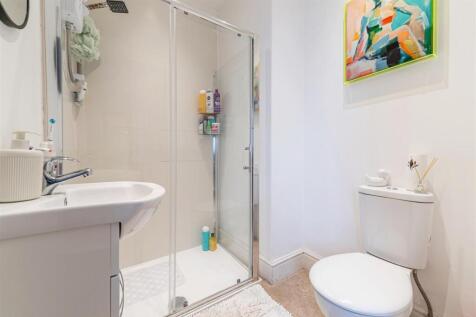 Bedroom Three En-Suite