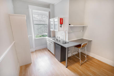 Flat share room for rent