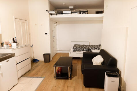 Studio to rent
