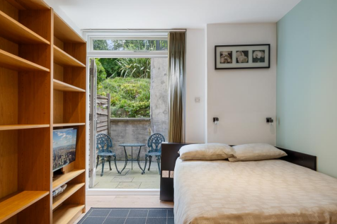 Studio to rent