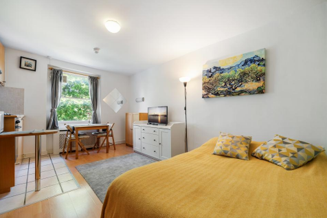 Studio to rent