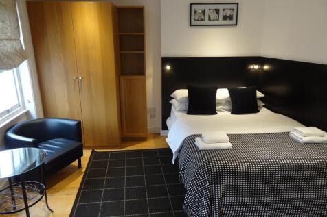 Double-Bed Studio Flat, Bloomsbury, London